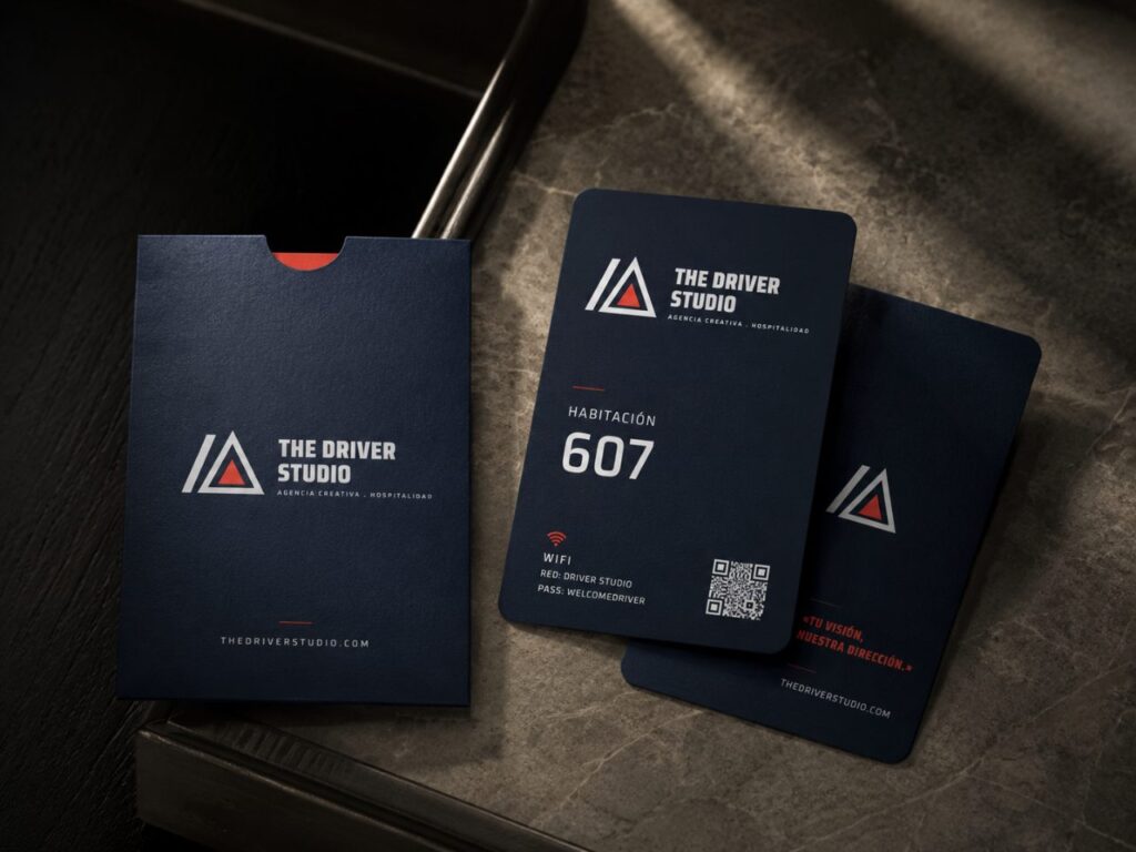 Tarjeta llave · exploración de marca The Driver Studio