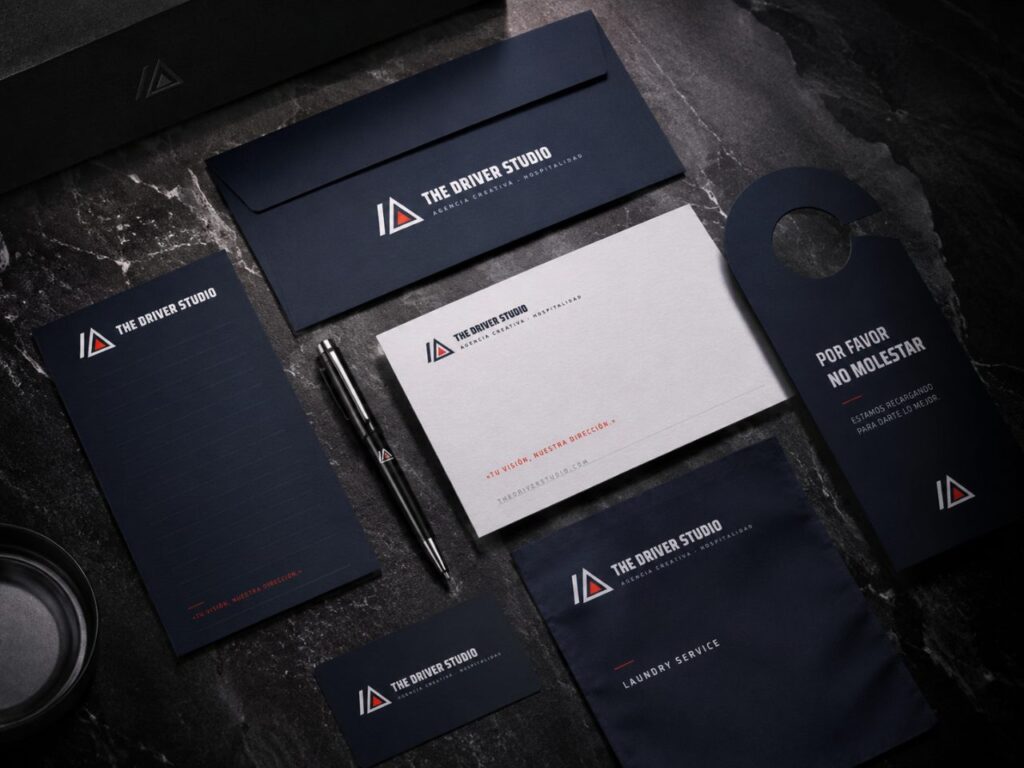 Papelería & set · exploración de marca The Driver Studio
